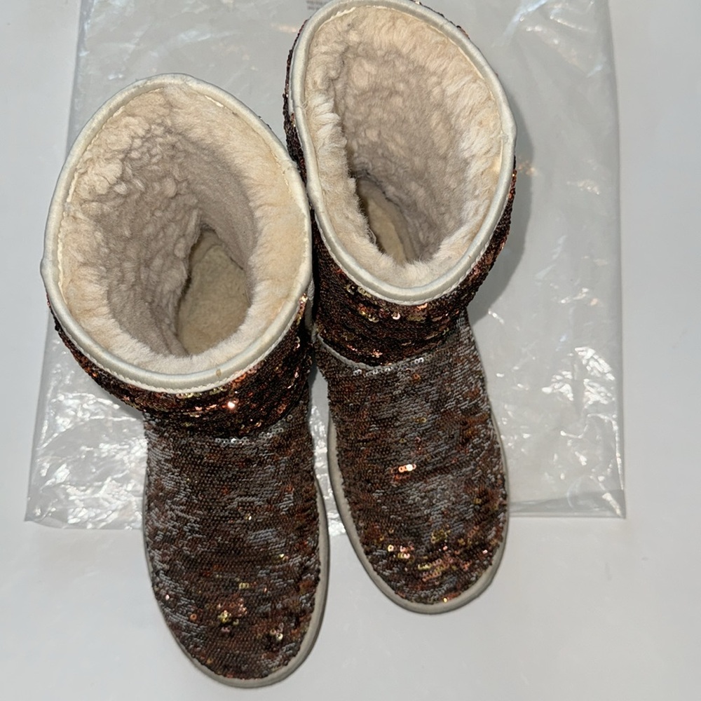 UGG CLASSIC SHORT CHAMPAGNE SPARKLE BOOTS